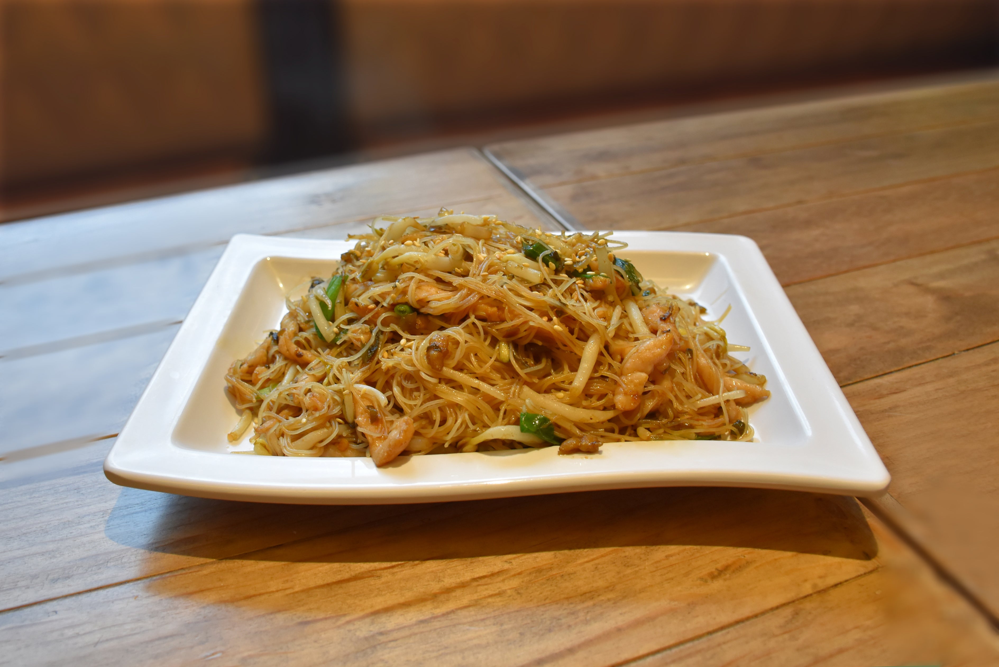 Fried Ezy-Noodles With Shredded Pork